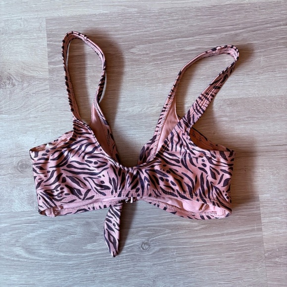 Xhilaration Zebra Swim Suit Top Purple Sz Medium - Picture 2 of 4